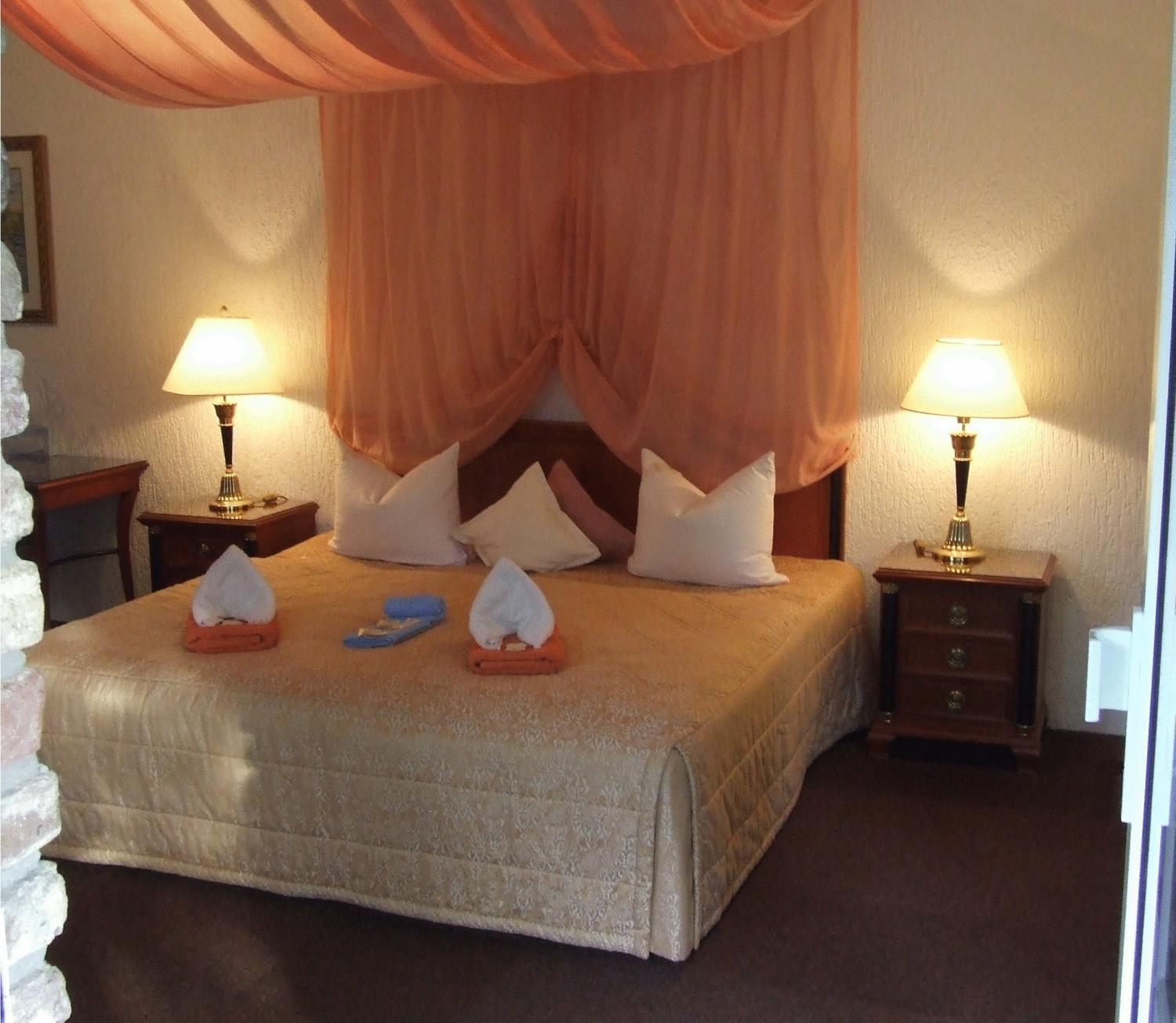 Hotel-Restaurant Orsoyer Hof Rheinberg Bagian luar foto